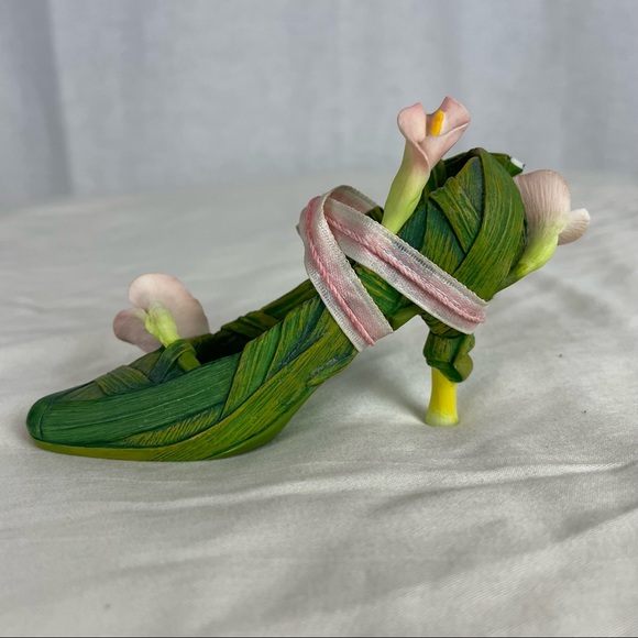 Collection of 4 Antique Just the Right Shoes - Picture 11 of 15